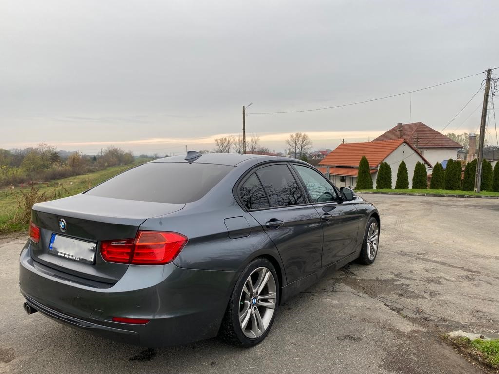 Spate_Dreapta_lateral_Blur